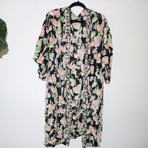 FLOREAT ANTHROPOLOGIE Long Black Floral Kimono